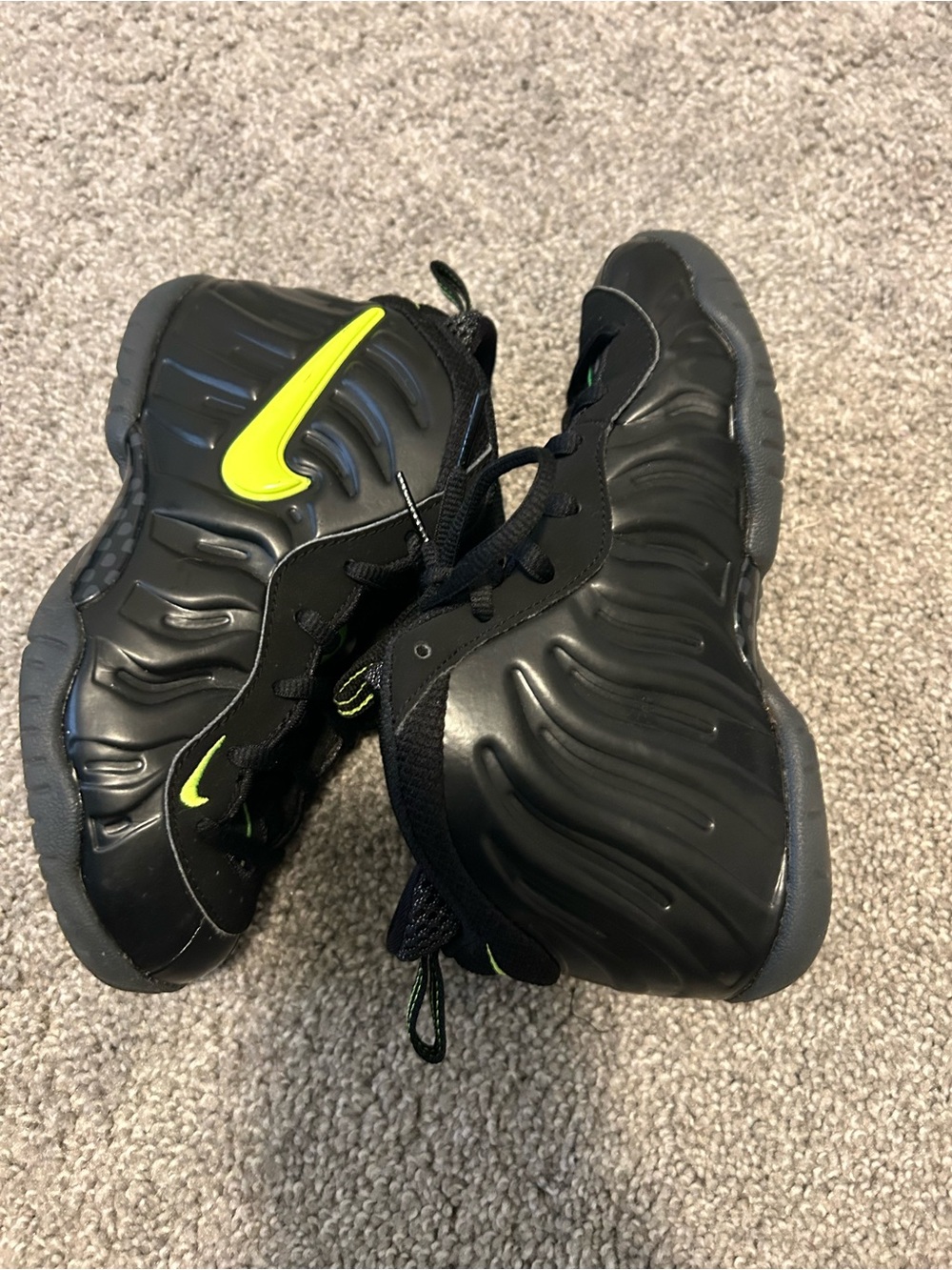 Nike Kids Black Sneakers with Neon Green Accents
